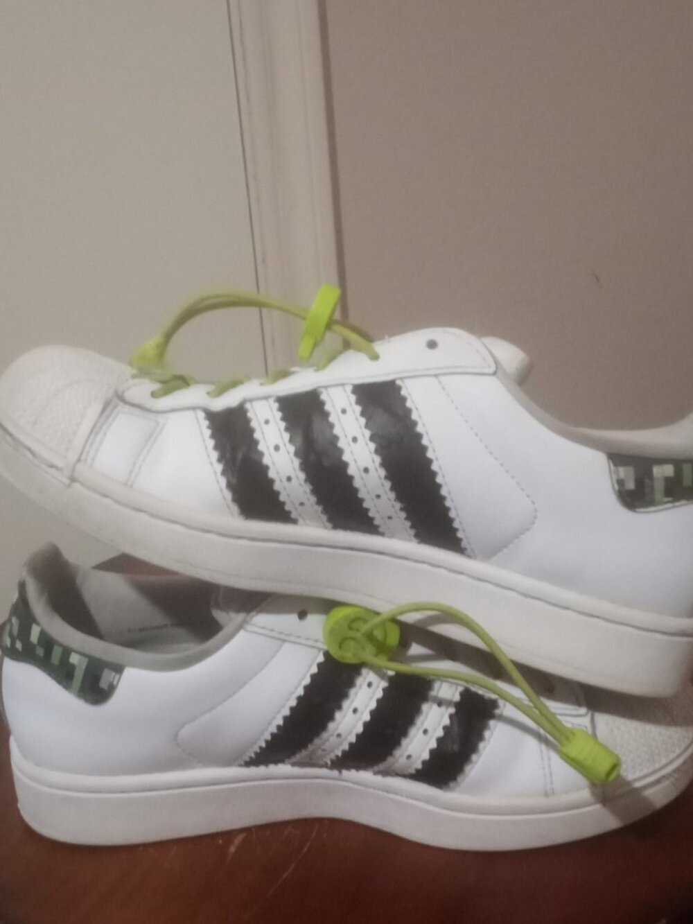Kids Size 5.5 Adidas Superstar II J MINECRAFT White Black Shoe JQ8749 - Picture 13 of 13